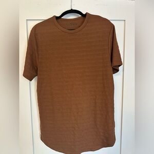 Nova/Buckle textured T